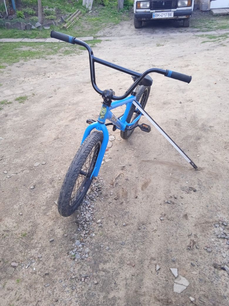 Продам BMX синього кольору