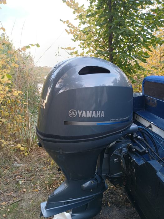 Лодочний  мотор Yamaha 100.