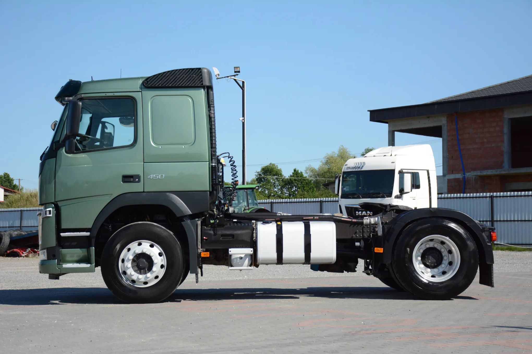 Volvo FM 450 / 2019 r / EURO 6 / Kompresor do wydmuchu / Mała waga / NAVI / Niski przebieg  Volvo FM 450 / 2019r / Kompresor / NAVI / 6600kg /Niski przebieg