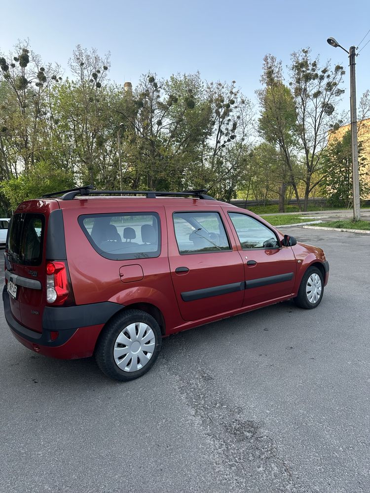 Dacia Logan 2008 рік