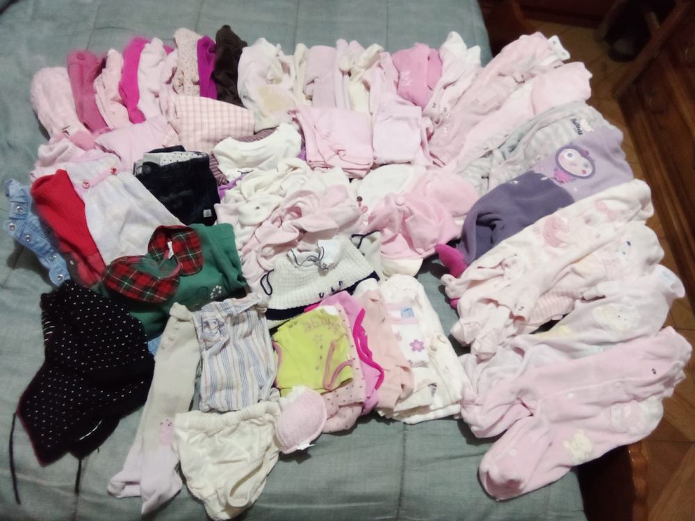 Vendo roupa de bebe