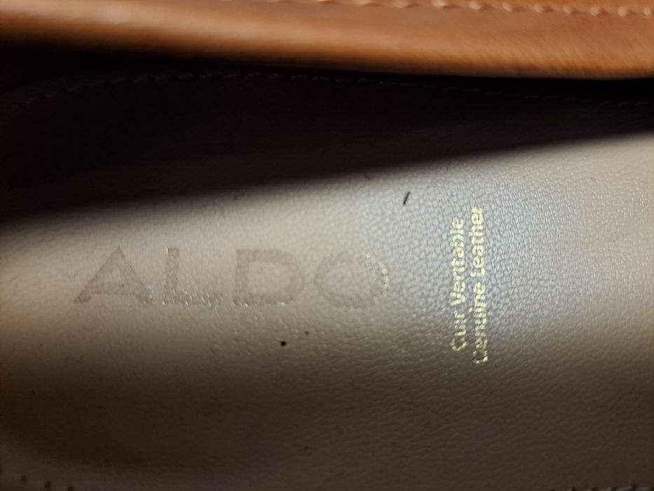 Sapatos Aldo em pele