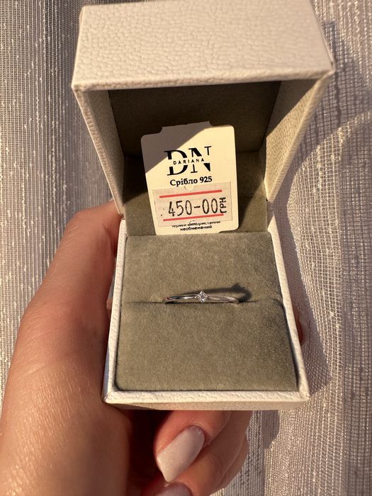 Срібні Каблучки з муасанітами. Лабораторні діаманти з сертифікатами