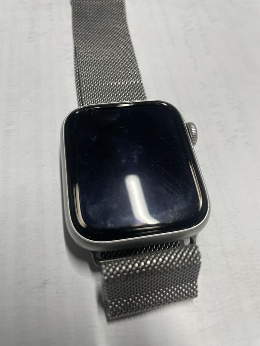 Продам Apple watch se 44мм