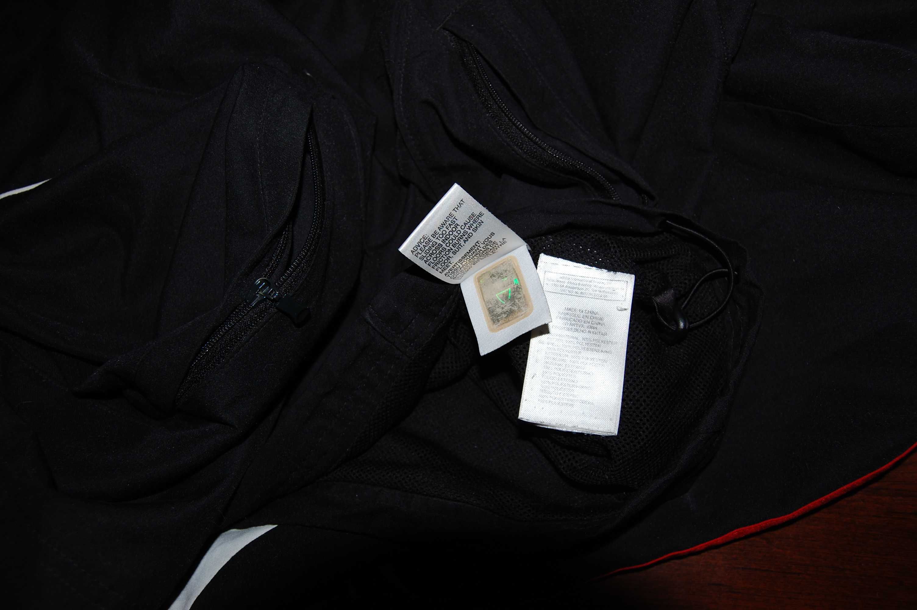 Куртка-ветровка adidas клуба liverpool , оригинал, на 52 р-р.