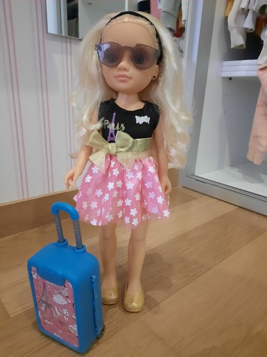 boneca nancy chic paris traveller