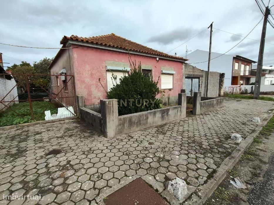 Casa T3 para Recuperação em Cacia, Aveiro
