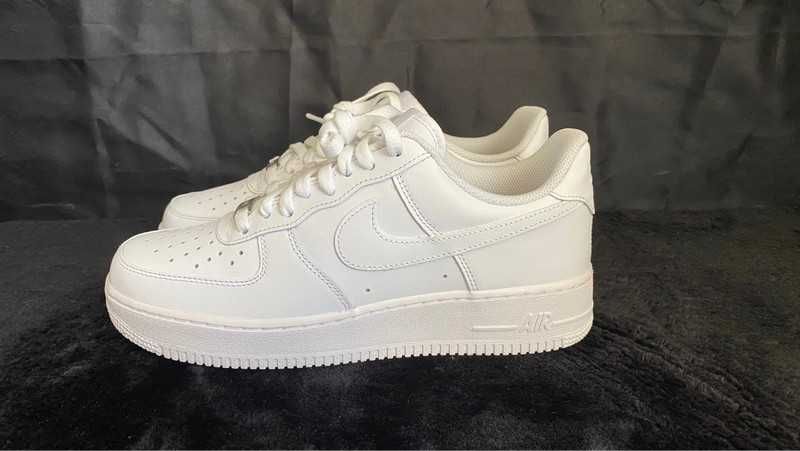 Nike Air Force 1 Low '07 White Rozmiar 45