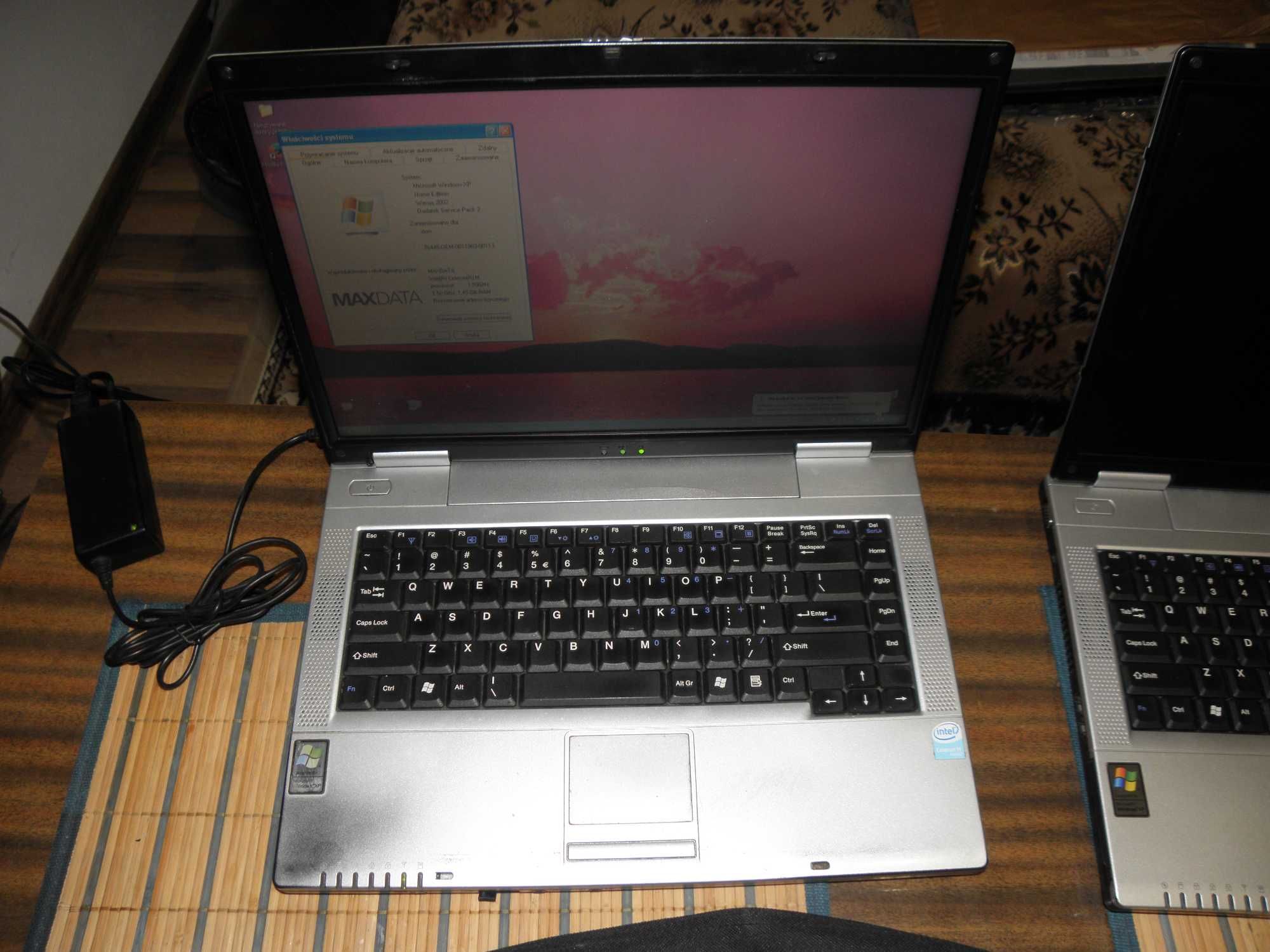 2x laptop Maxdata ECO4000IW + torba