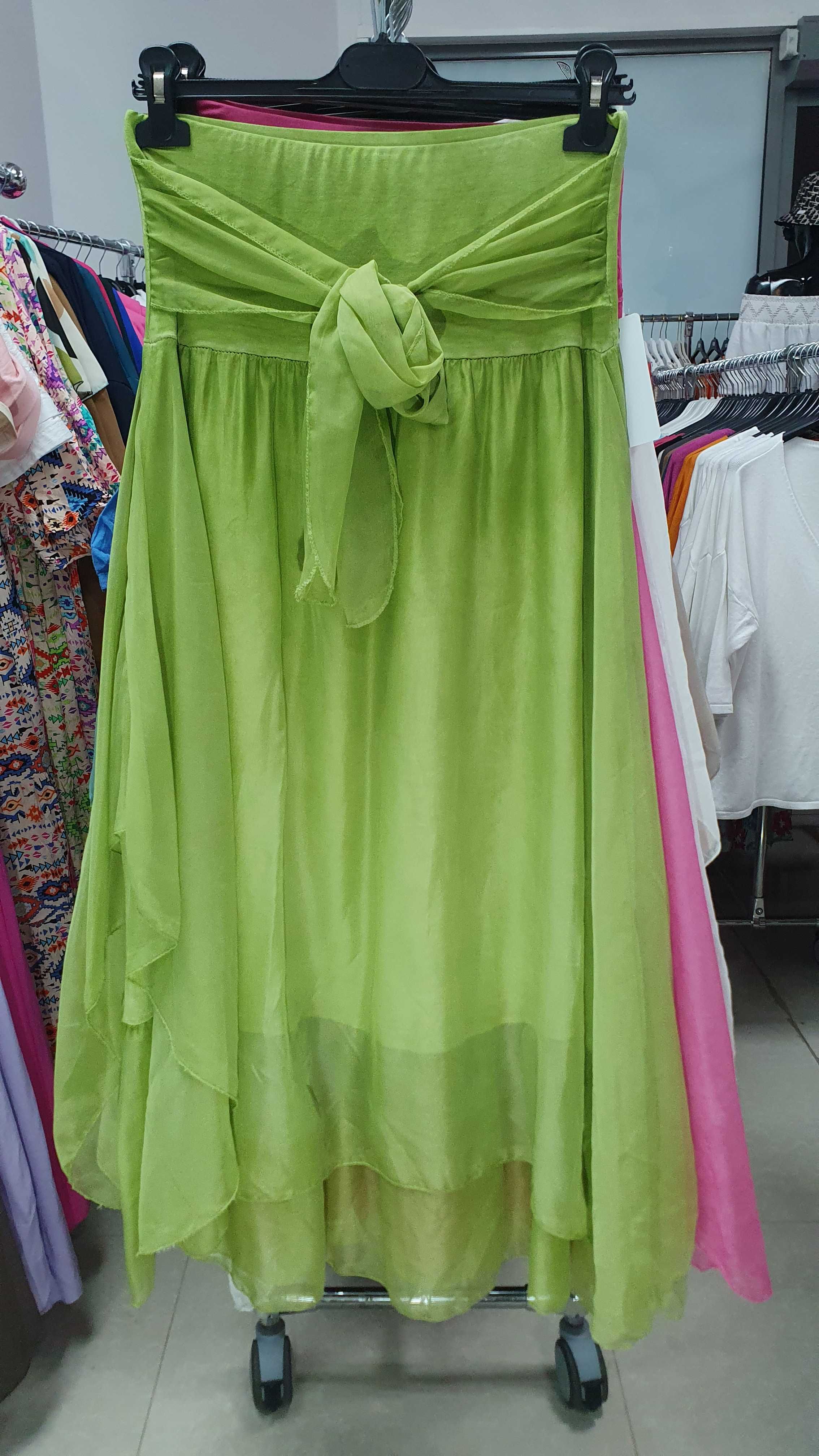 Cudowna Spódnica z 100% Poliestru - Moda i Elegancja w Jednym!