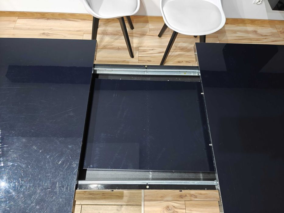 Sprzedam stół kuchenny