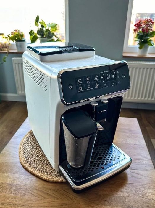 Ekspres do kawy Philips LatteGo 3200 EP3243/50