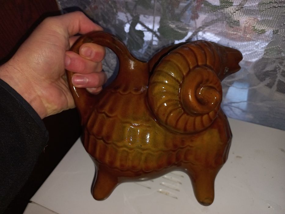 Статуетка- графин Баран