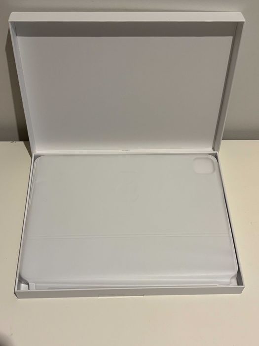 Capa iPad Pro 11'' APPLE Magic Keyboard