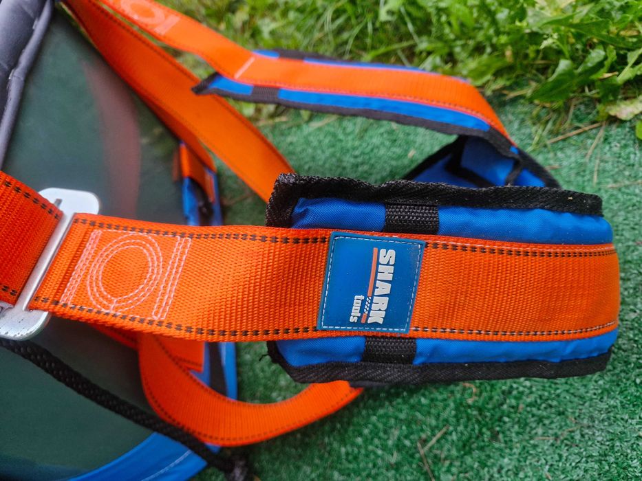 SHARK- pojemnik do zbioru owoców