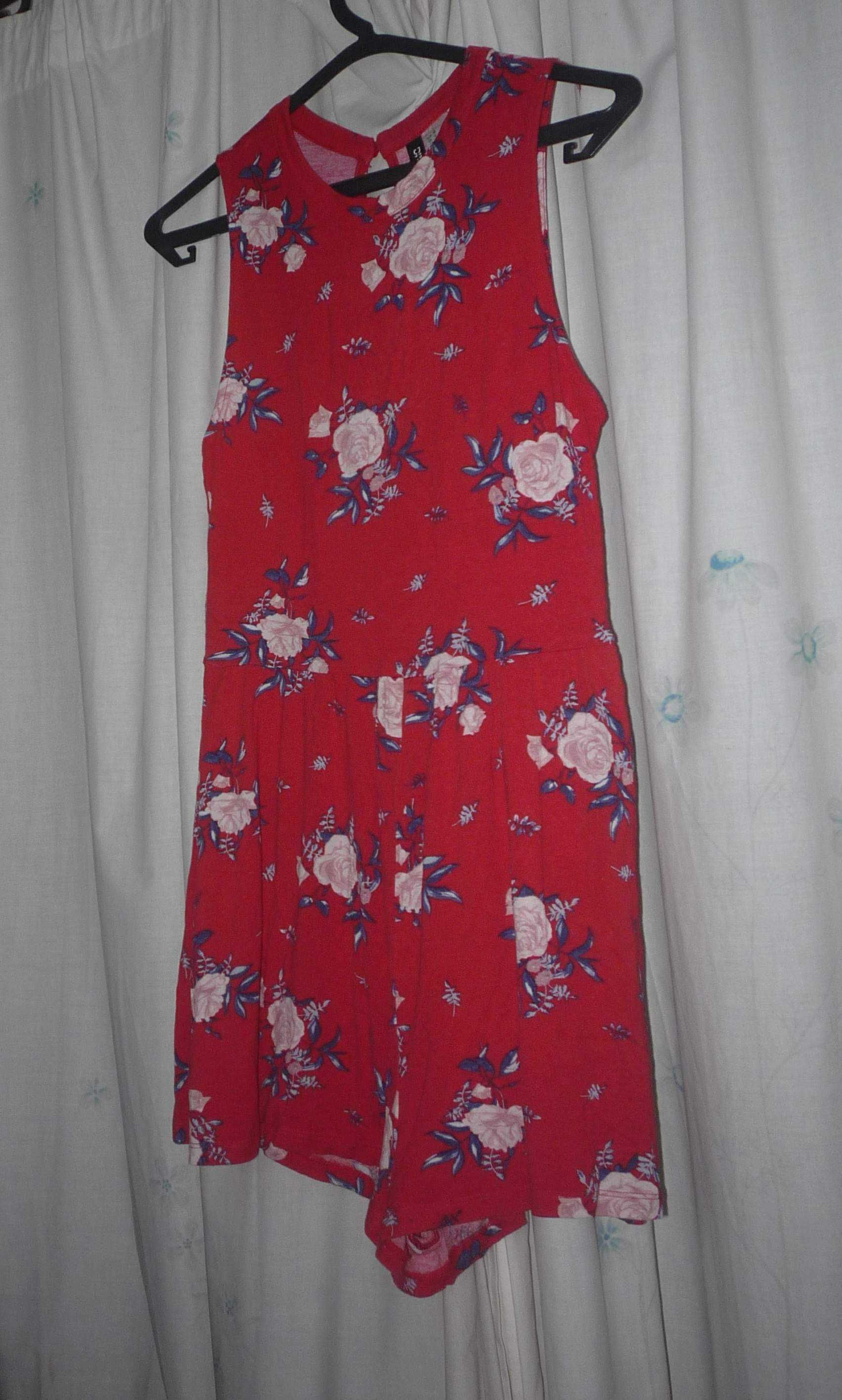 Vestido com rosas: 1 euro