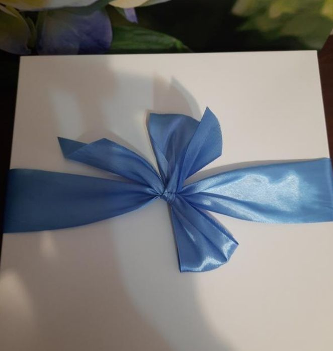 Рушник махровий розміром 140х70 см в подарунковій упаковці