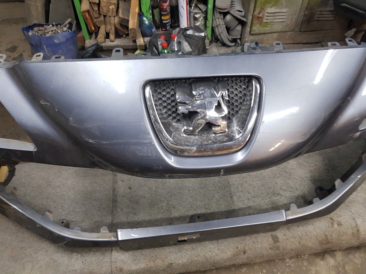 Передний бампер Peugeot 308 t7 2007-2011 OEM2