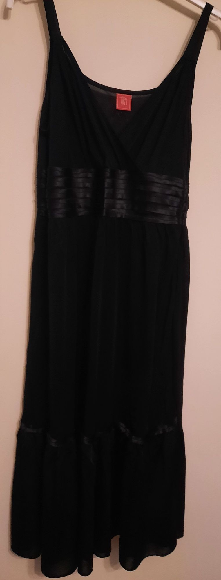 Czarna sukienka Tiffi