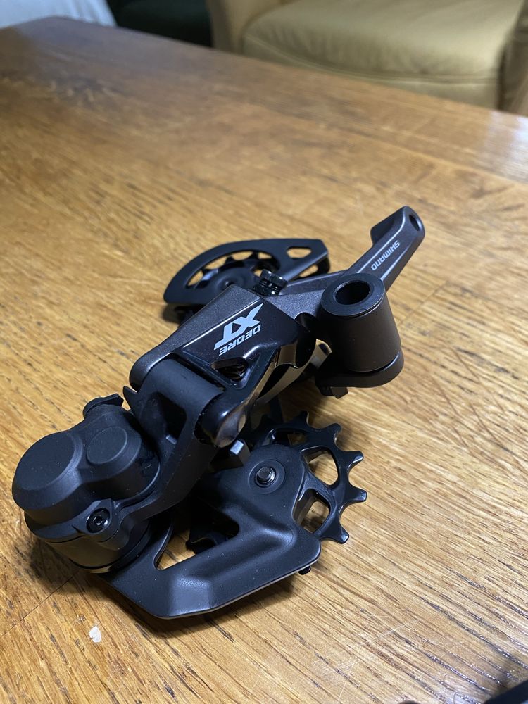 Przerzutka i manetka Shimano Deore XT SGS 12s M8100
