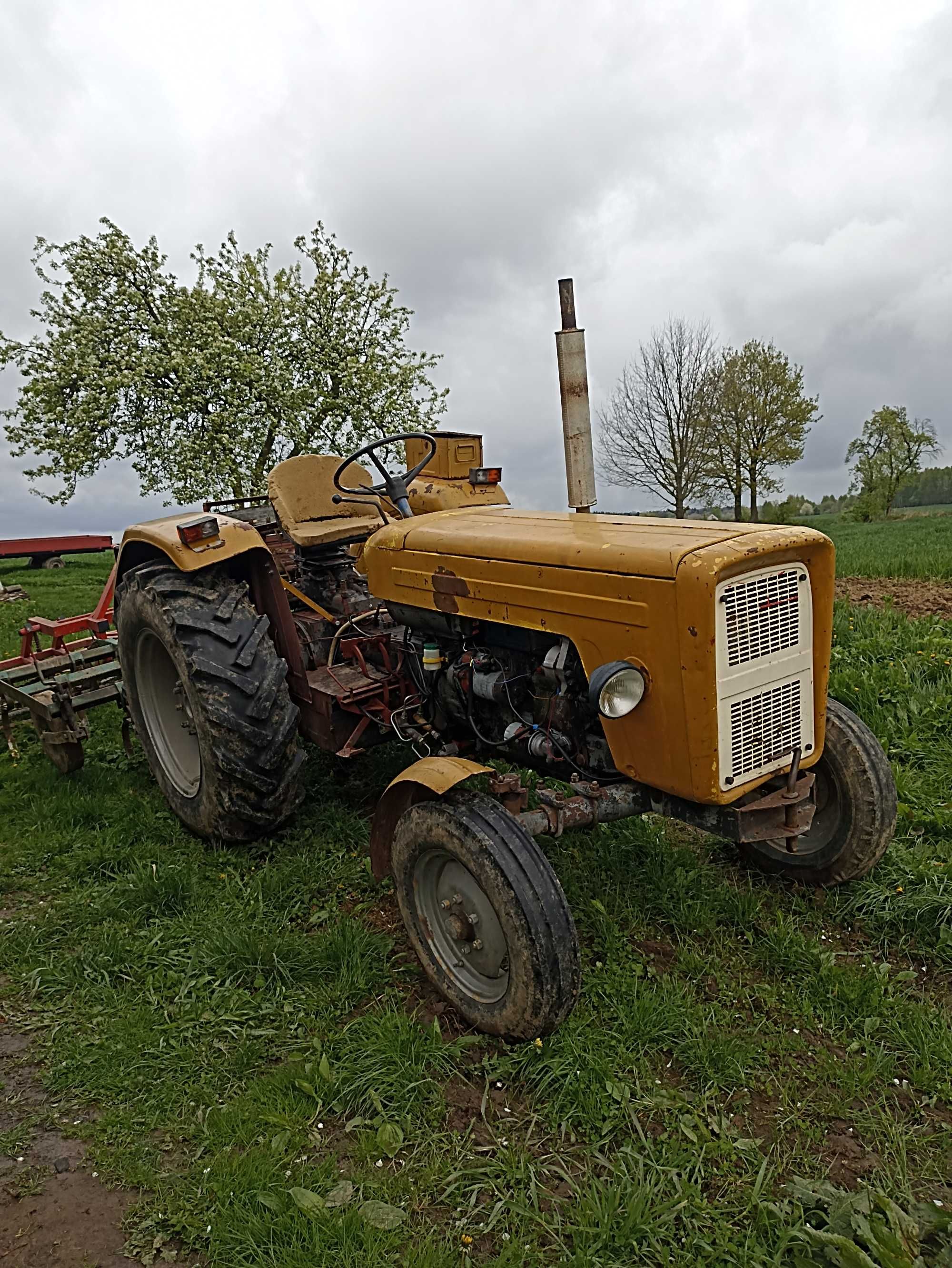 Ciągnik rolniczy Ursus C355
