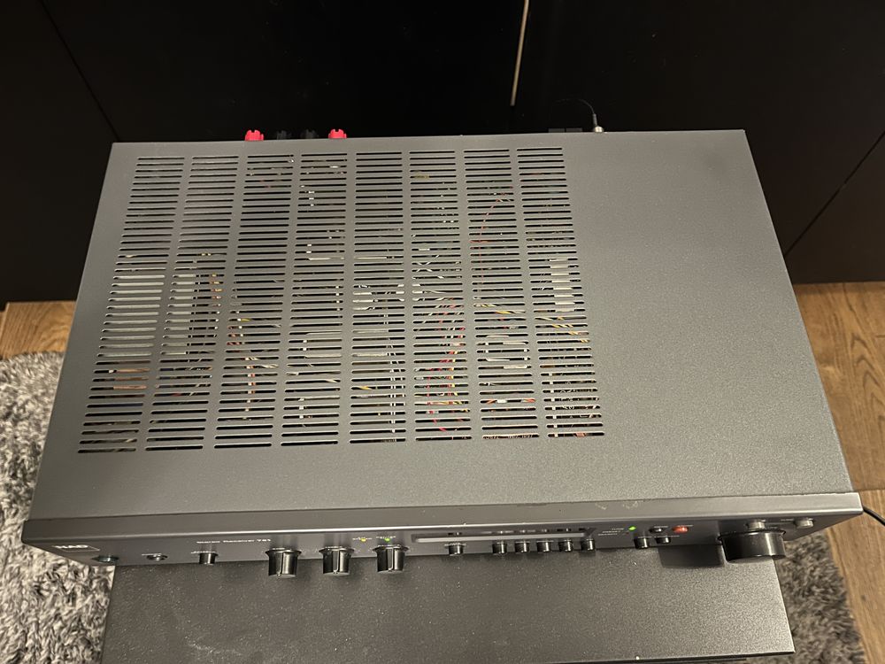 Nad 701 amplituner
