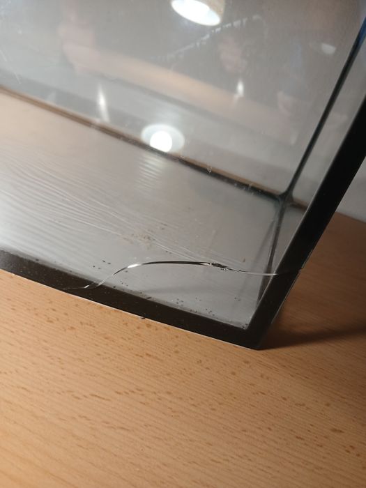 Akwarium 25L – owalne, do naprawy