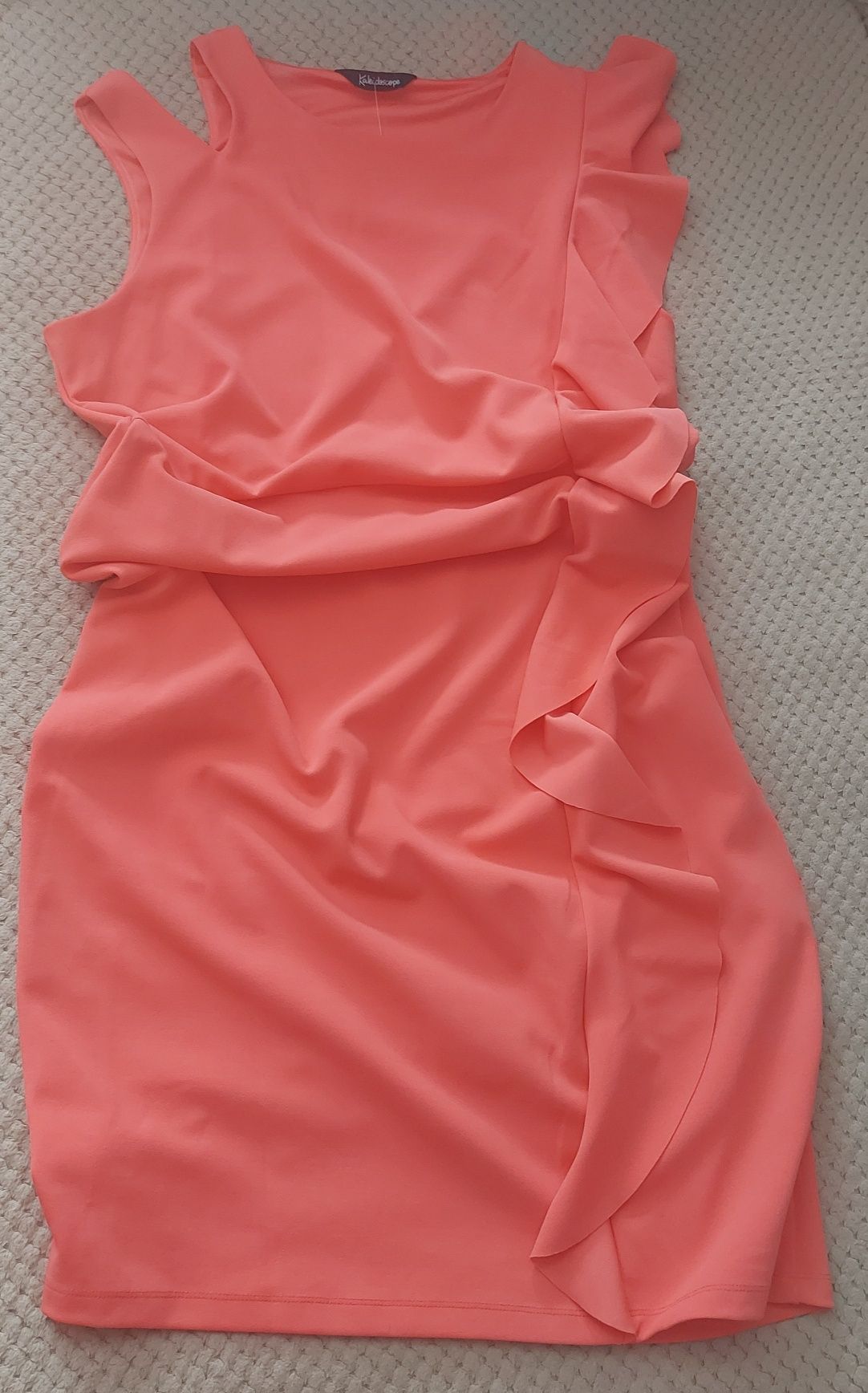 Сукня 50 р коралового кольору
