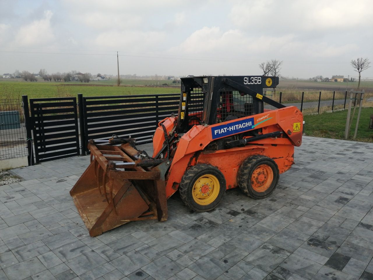 Miniładowarka Bobcat Hitachi SL35B krokodyl mini ładowarka