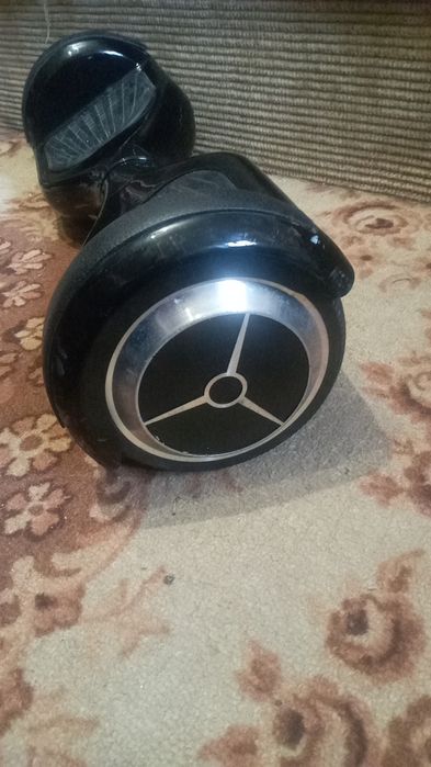 Гироскутер, с зарядкой а комплекте. Колеса 6.5 дюймов