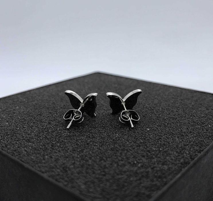 Kolczyki czarne motyle srebrne wkrętki 1cm stal chirurgiczna