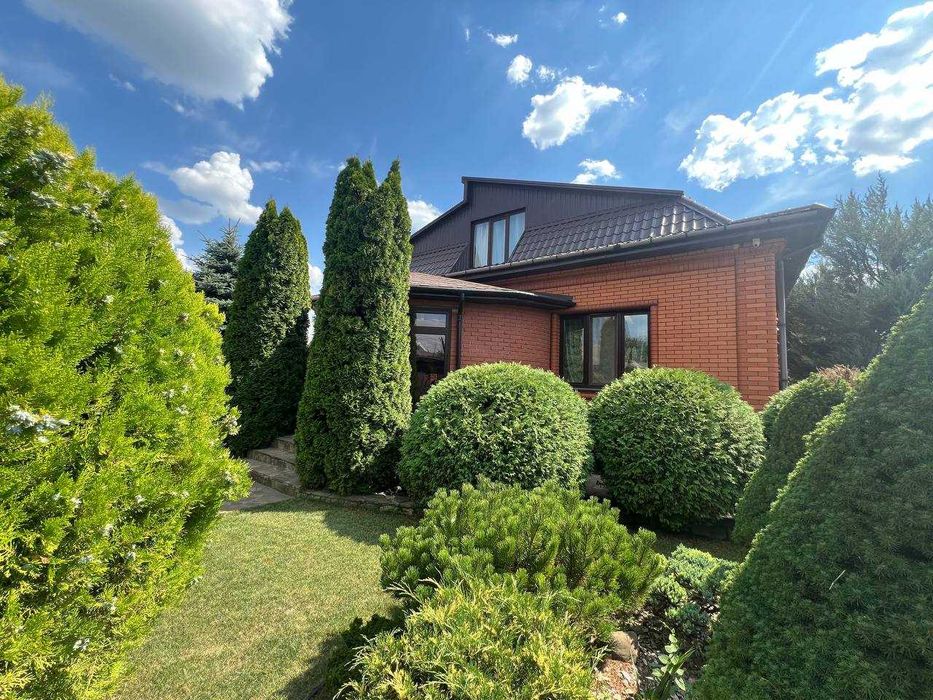 Продам преміум будинок на Ювілейній.