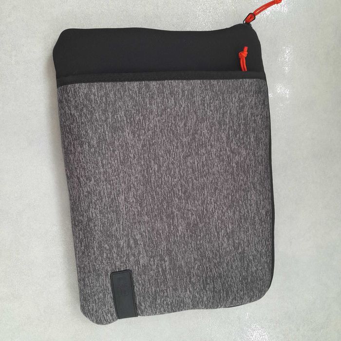 Etui / pokrowiec na laptopa 16" / 42cm Case logic
