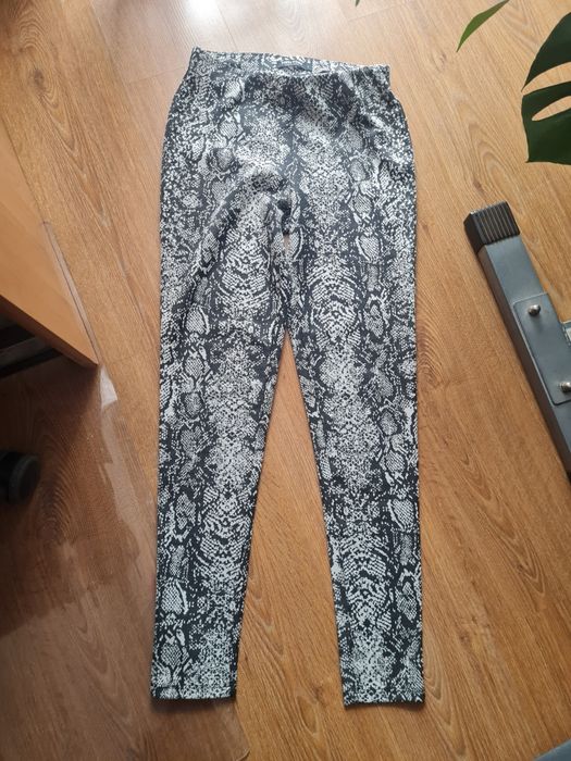 Nowe jednak bez metki spodnie/legginsy RS firmy Tom & Rose