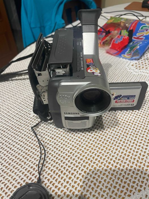 Câmara de filmar Samsung VP-L520 PAL com objetivas