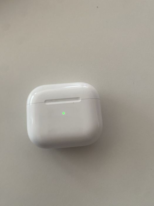 Airpods 3rd generation with left earbud (lightning case)