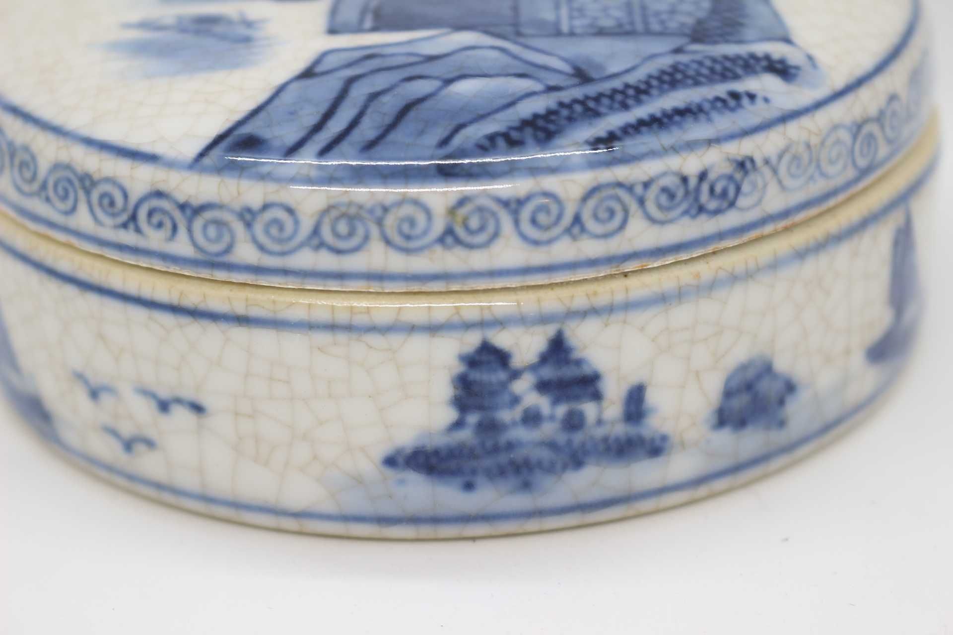 Caixa Porcelana Chinesa branco azul paisagem XX 12 cm antiga