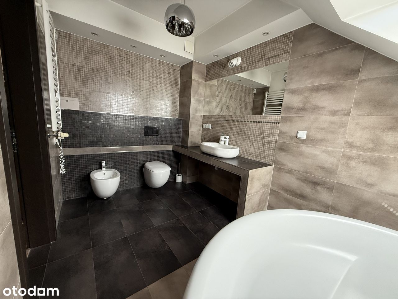 Zamienie gm. Lesznowola | Dom 161 m² | Fotowoltaika | Bezpośrednio