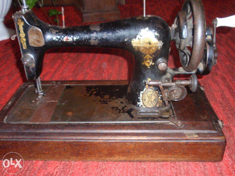 Продам антикварную швейную машинку Зингер