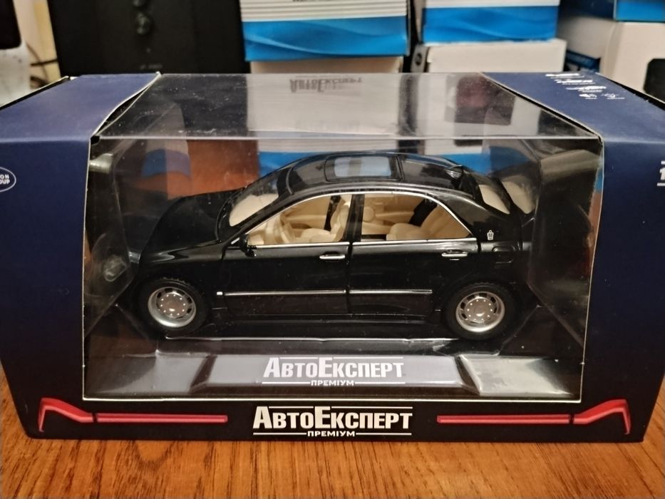 Модель Toyota crown 1:32 Автоексперт металл свет звук инерция Тойота К