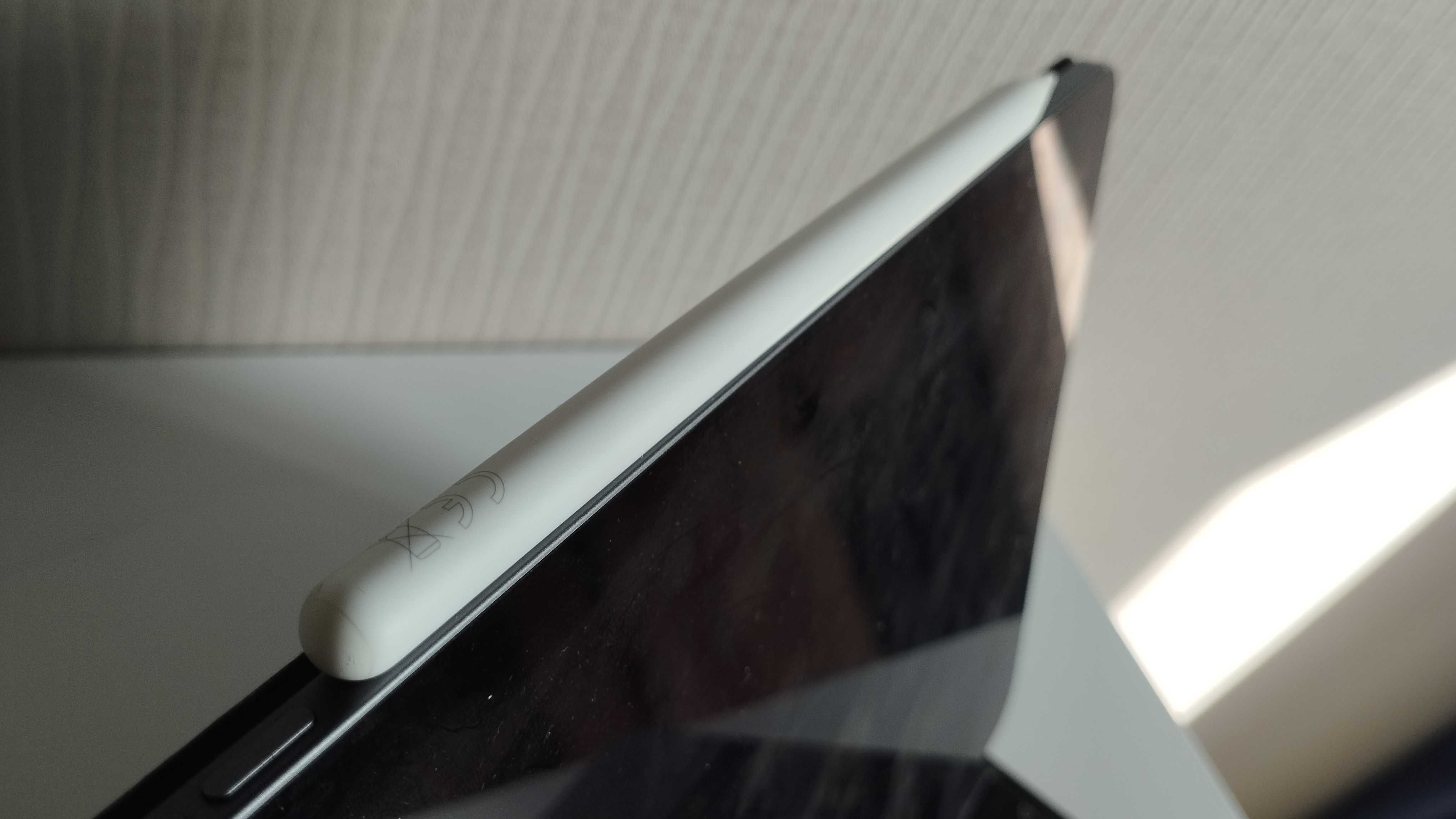 iPad Pro (11-inch) (2nd generation) 128 GB + Apple Pencil + Keyboard