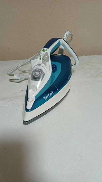 Керамічна праска Tefal