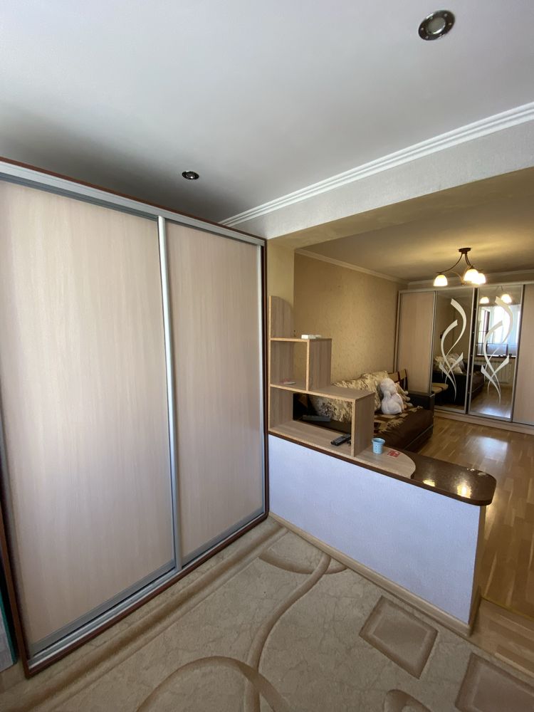 Здається 1 кімнатна квартира 250$