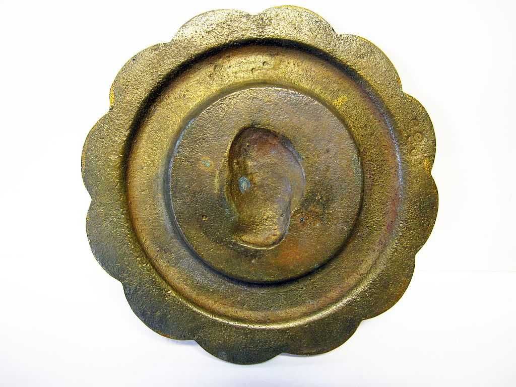 antiga placa - taça bilheteira em bronze - D. Afonso Henriques