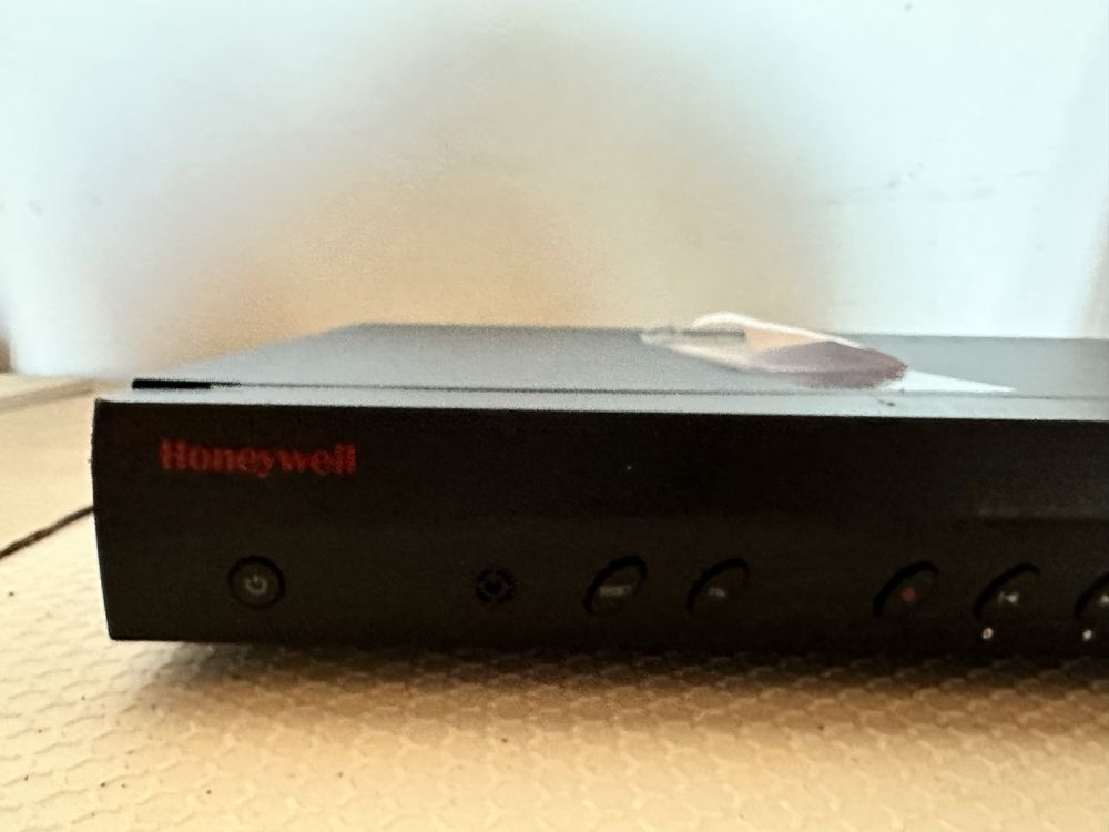 Rejestrator honeywell pro 4 IP kamery HDMI 4x PoE, I/O, Audio, HDD 2TB