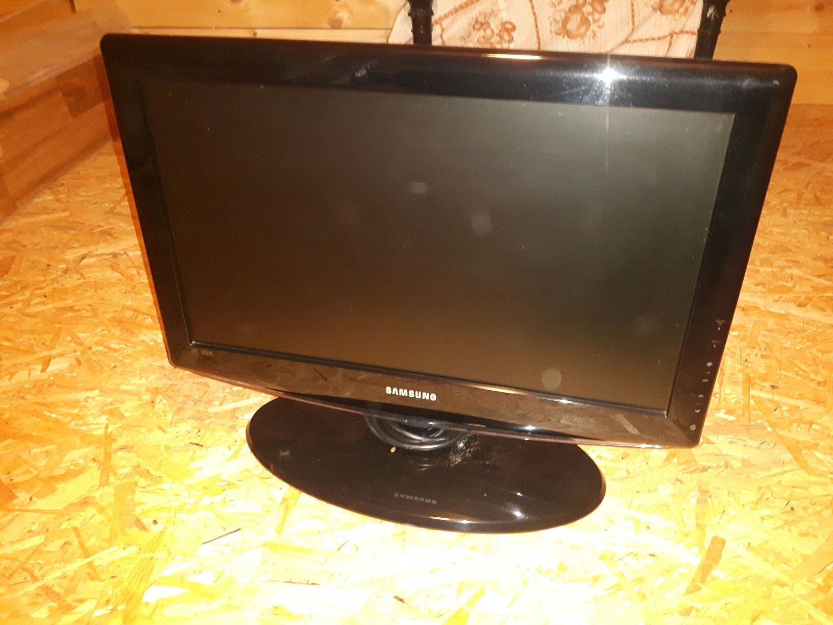 Tv samsung 25 cali