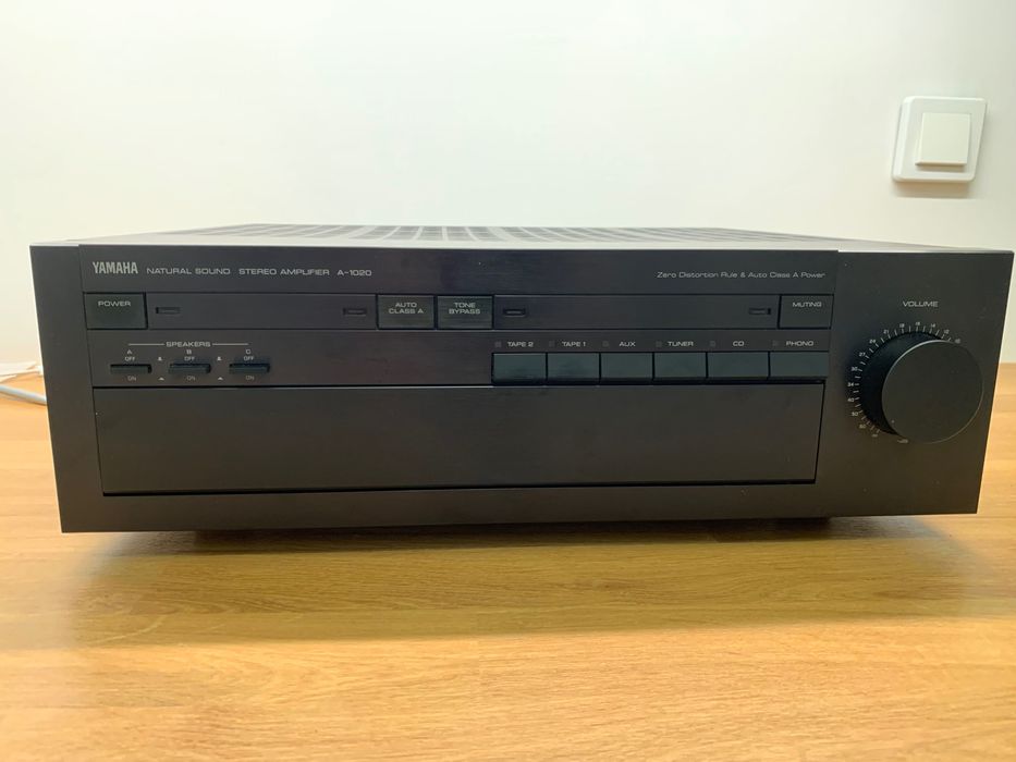 Wzmacniacz zintegrowany Yamaha A-1020