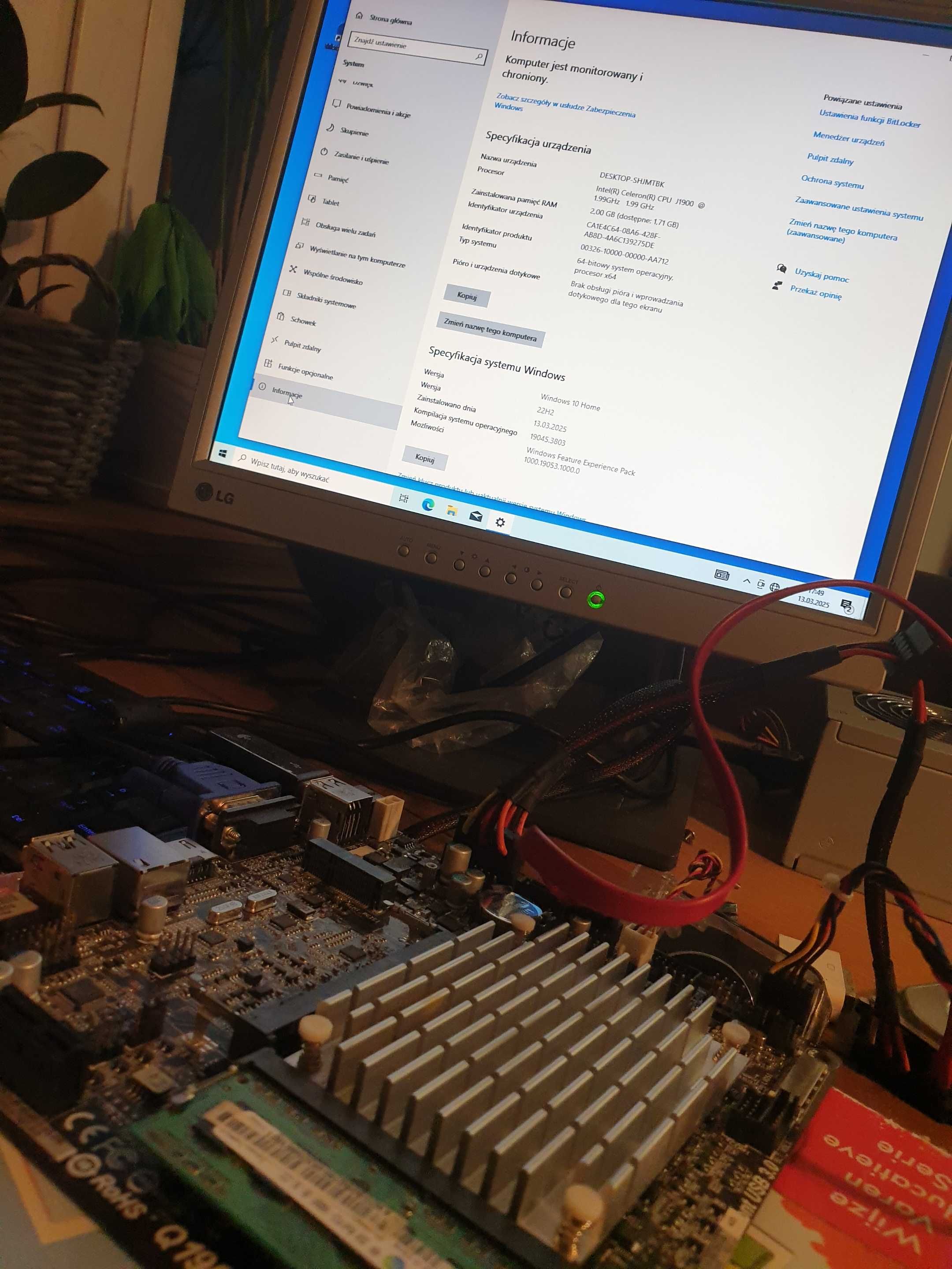 AsRock Q1900TM-ITX plus 2gb ram