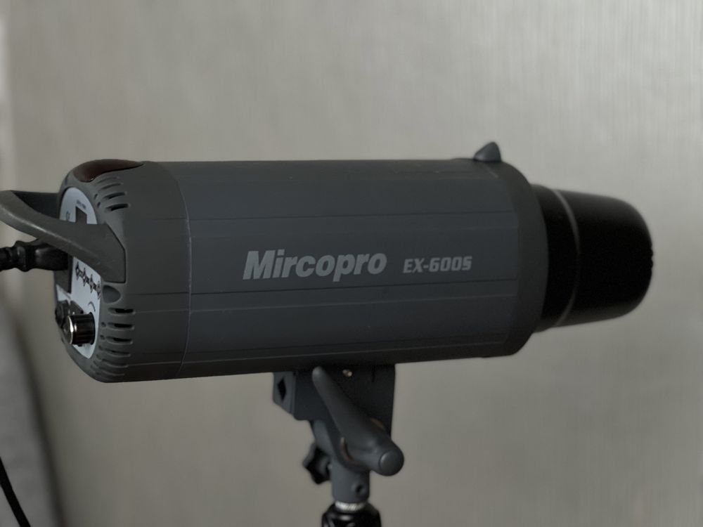 Студійне світло Mircopro EX-600S