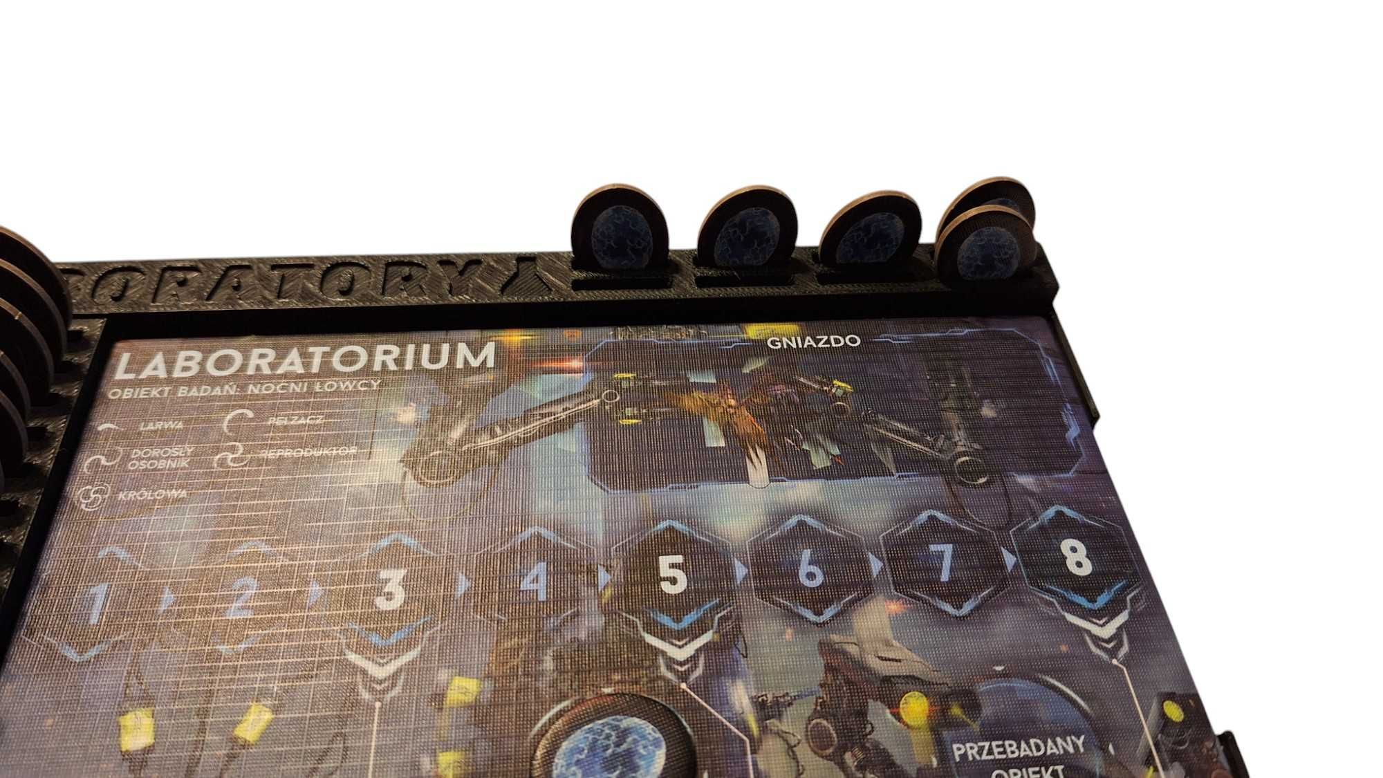 Nemesis Lockdown Planszetka Laboratorium pasująca do gry